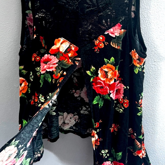 Ambiance Floral Open Back Crop Top/Size Small - Picture 7 of 7